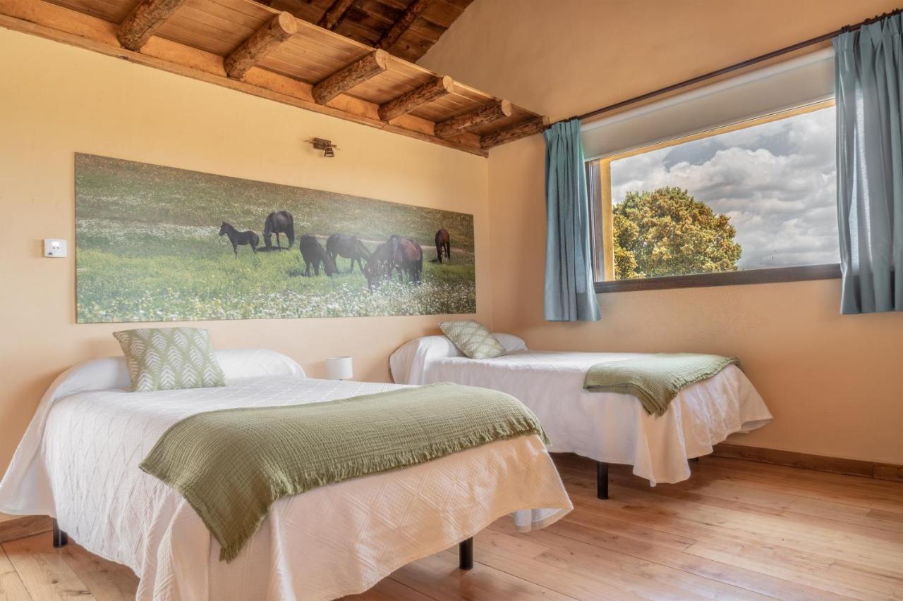 Eco-Lodge En La Reserva Privada Campanarios De Azaba - Proyecto De Conservacion Espeja ภายนอก รูปภาพ