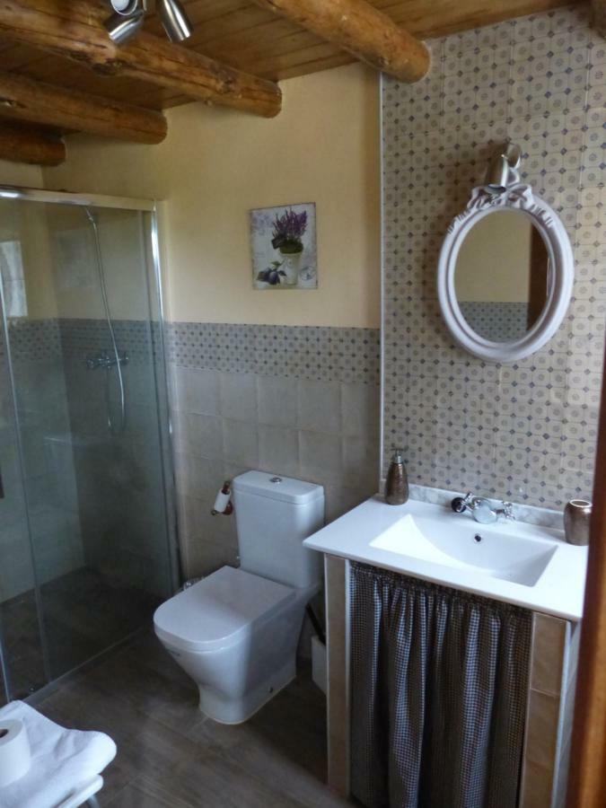Eco-Lodge En La Reserva Privada Campanarios De Azaba - Proyecto De Conservacion Espeja ภายนอก รูปภาพ